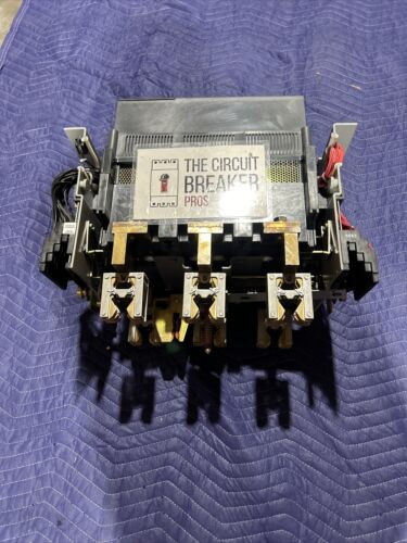 SSD08B208 800 A GE PowerBreak II Circuit Breaker 300 Amp Trip Surplus Fast Ship