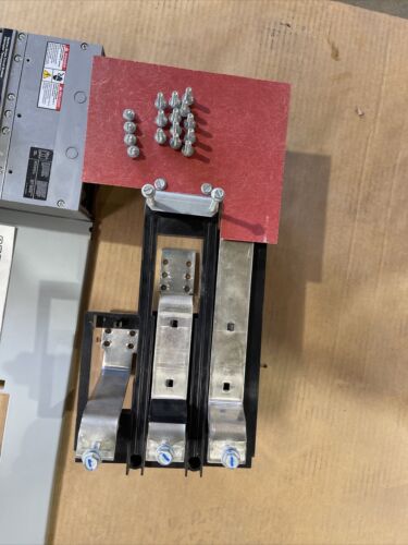 Siemens LXD63B600 3 Pole 600A 600VAC 25KA With Hardware And Cover Plate New