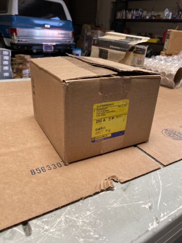 SQUARE D JGL37250 D82AAUO CIRCUIT BREAKER 3-Pole 250 A 500VDC - NEW IN BOX