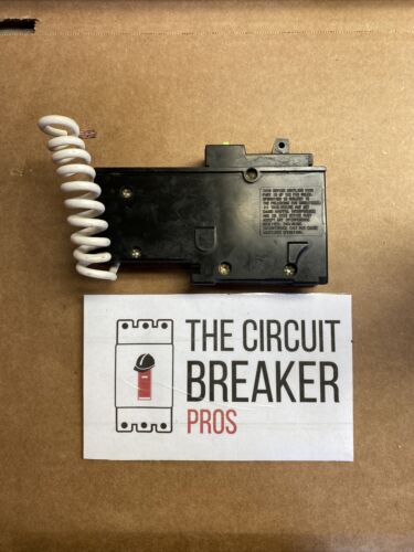 Square D HOM115AFI 15AMP 1 Pole 120V Type HOM Arc Fault Plug in New Pull Out