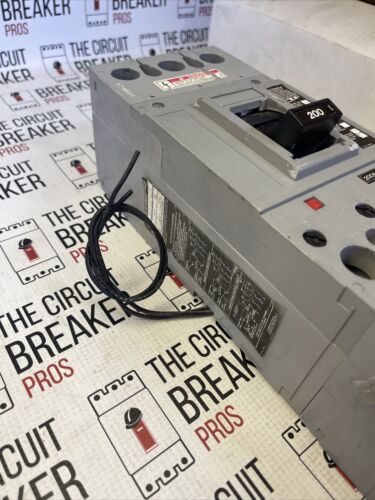 Siemens CLF63B200, 200 Amp, 600 Volt, 3P, 150K, Shunt Trip Breaker - WARRANTY