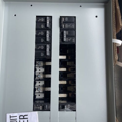 GE AQF1301MB Main Lug, 100 A 120/240v 1Ph 3W, New W/can&door