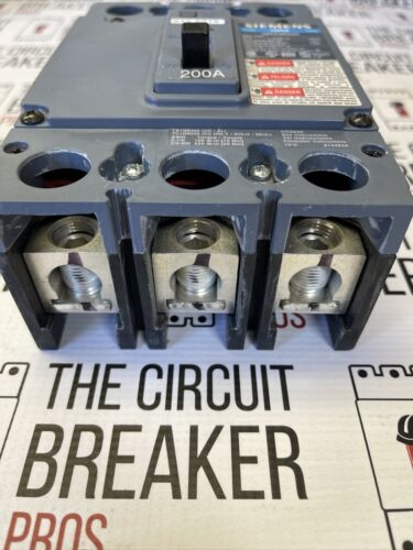 Siemens QR23B200  Circuit Breaker, 200A, 240V, 3Pole New Surplus