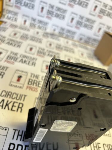 EDB24015 Square D 2P 15A 277V Circuit Breaker NEW Minor Flaw