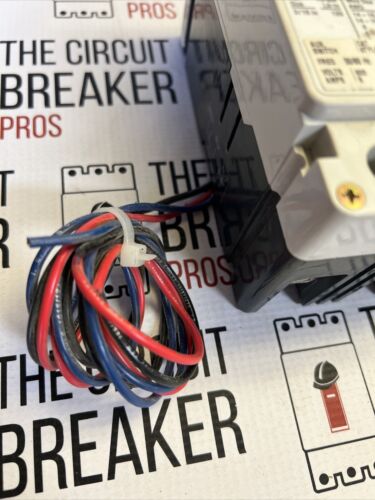 New Surplus EATON CUTLER HAMMER EHD3100 3 Pole 100 Amp 1yr WRNTY W/shunt & Aux