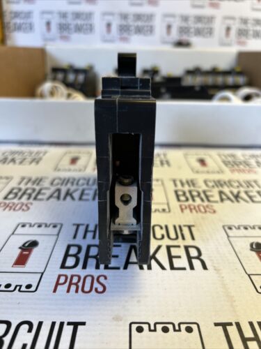 Square D EDB14020 Circuit Breaker brand NEW NO BOX