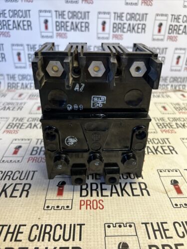 ITE Siemens GOULD EF3 3 pole 15 amp EF3-B015Z Circuit Breaker EF3-B015Z WRNTY