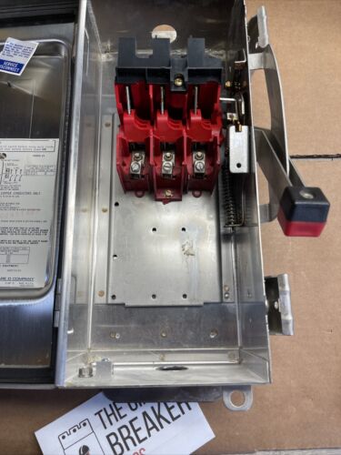 Square D HU361DS Stainless Steel Enclosed Switch (Hole on Top & Side)