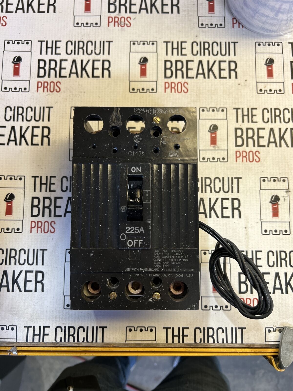 General Electric | TQD3225ST1 | 225 Amp | 240 Volt | 3 Pole | Circuit Breaker