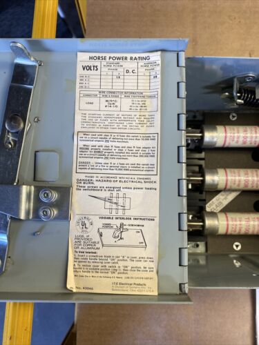 Siemens V7E3233 100 amp 240 volt Twin 3 Phase Fusible Panel Mount Switch