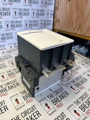 NEW Surplus  TELEMECANIQUE SQUARE D LC1 F265 CONTACTOR LC1F265