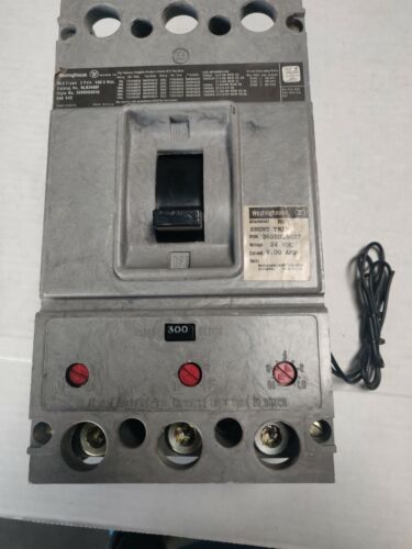 Westinghouse HLB3400F 400A Circuit Breaker 200 Amp Trip Cutler-Hammer W/Shunt 