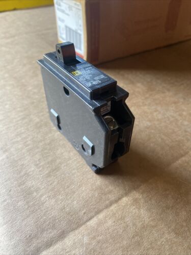 Box of 10 Square D HOM 40A Plug-On Circuit Breakers HOM140 1 Pole