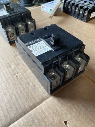 SQUARE D Q2L3225H CIRCUIT BREAKER 225AMP 3-POLE 240VAC - NEW