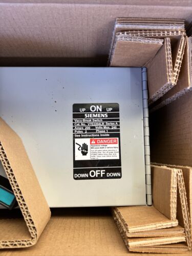 SIEMENS V7E2204LR VACU-BREAK PANELBOARD UNIT 2P / 200A / 240V ( NEW IN BOX )