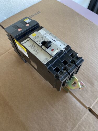 FJA34020 I-Line Style Plug-In Circuit Breaker 20A 480V FJA Powerpact Schneider E