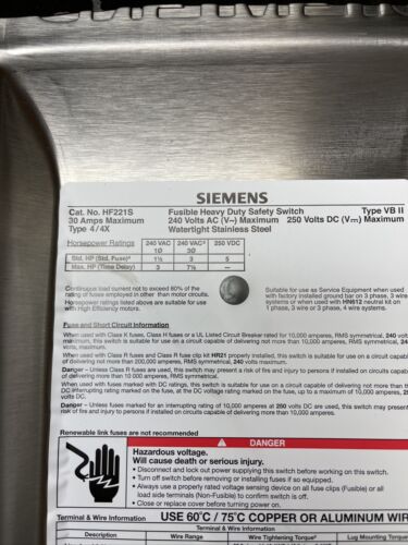 NEW SIEMENS HF221S FUSIBLE HEAVY DUTY SAFETY SWITCH 30A 4x