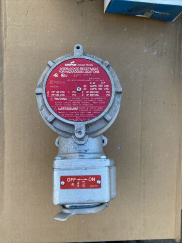 COOPER CROUSE HINDS FSQC230 DEAD FRONT INTERLOCK RECEPTACLE SWITCH NEW
