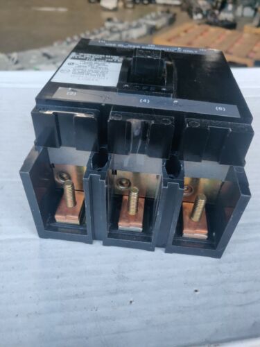 Square D Q2MT Q2M3225MT 3 pole 225 amp Circuit Breaker