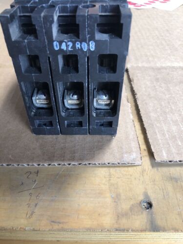 ED43B015 Siemens Circuit Breaker Sentron Series ED 15 Amp 480 Volt Bolt-On