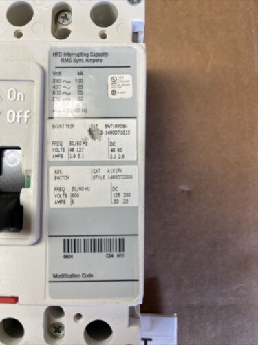 EATON HFD3030 CIRCUIT BREAKER W/shunt And Auxiliary New Pullout 1yr Warranty