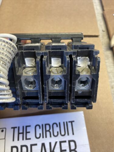 SIEMENS B3100H00S01 Miniature Circuit Breaker, 100 A, 120/240V AC, 3 Pole, NS