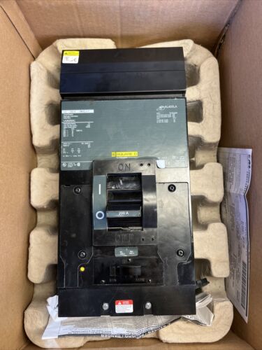 LA26200AC Circuit Breaker, Plug In, LA, I LINE , 2Pole, 200A 2 yr warranty